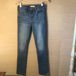 Hollister Skinny Jeans sz 7R 28W, 31L